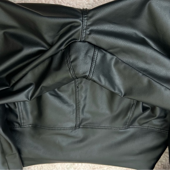 NWT Offline Aerie Faux Leather Look Leggings Black Size Small Short High Rise - Picture 10 of 12